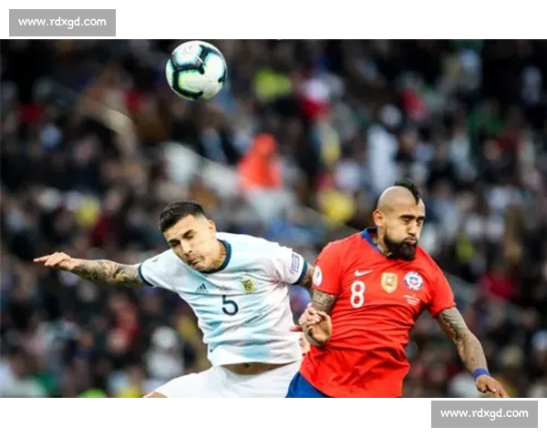 阿根廷双星闪耀美乙！帕雷德斯、迪巴拉获赠迈阿密 FC 专属球衣