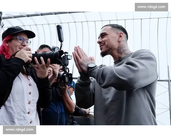 塞尔比直击坎博索斯升级短板：140 磅力量不足，难敌希奇恩斯